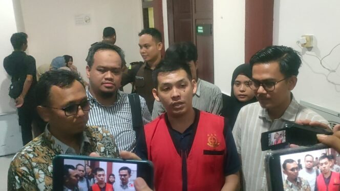 
					Ngeri! Ko Apex Ungkap Dalang Dibalik Kasus Penggelapan Kapal Tongkang PT. SBS, Saya Ditumbalkan!