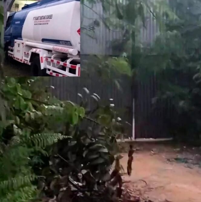 
					Gudang Penimbunan BBM Semakin Marak, Contoh Gudang Milik Cane Ini, Jika APH Dan Instansi Takmampu Menindak Bagunan Ini, Lebih Baik Mundur Dari Jabatan! 