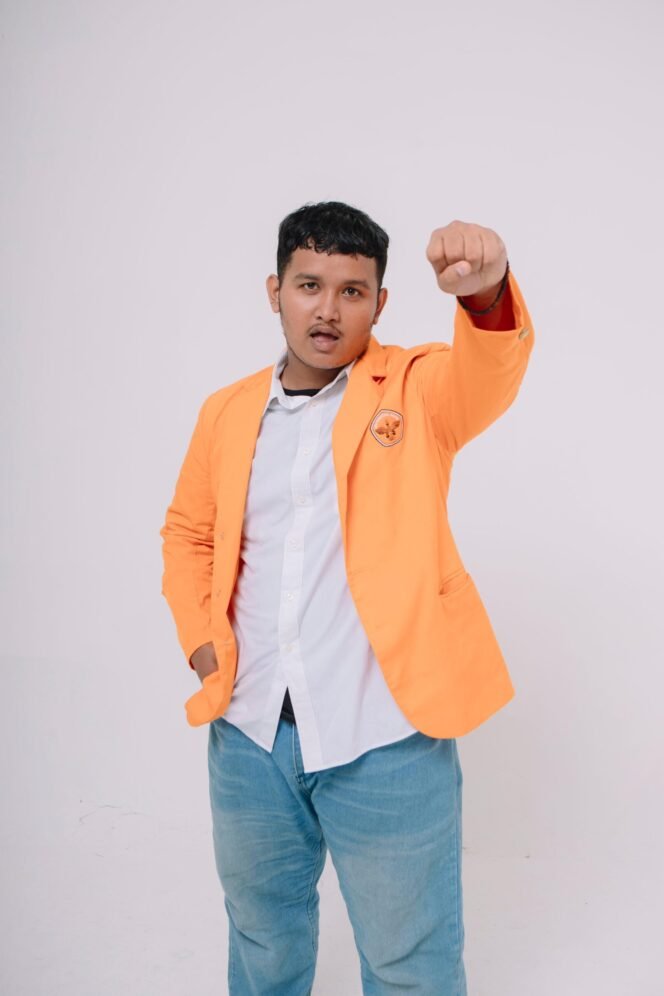
					Revitalisasi Demokrasi Kampus: Menata Kembali yang Lama Hilang