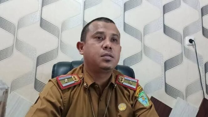 
					Tak Mampu Selesaikan Kasus Gudhas, Dandi Desak Kepala Dinas PUPR Momon Mundur