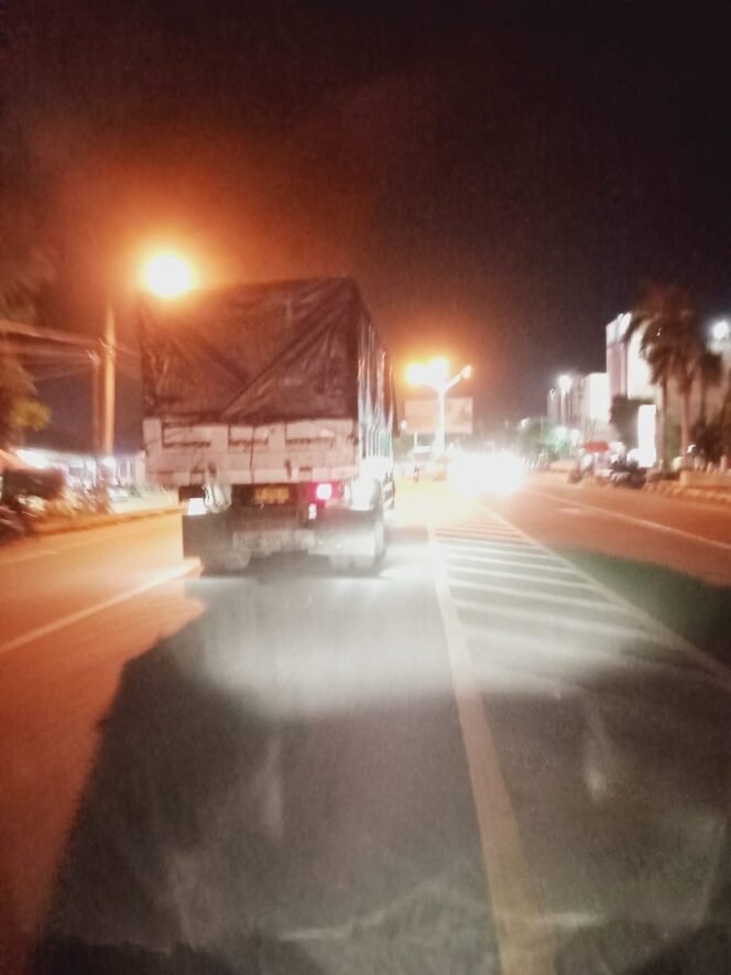 
					Tronton Pengangkut Batu Bara Tanpa Uji Kir dan Melanggar Ingub