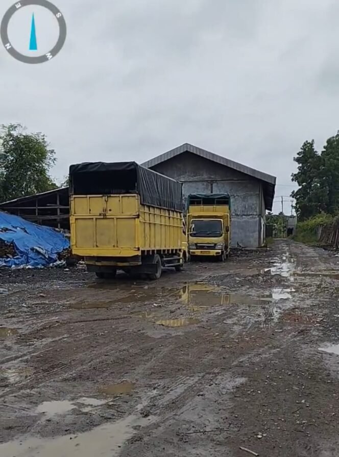 
					Terpantau Aktivitas Penimbunan dan Pendistribusian Minyak Ilegal Milik Mafia Bernama “Munir” Kapolda Jambi Diminta Turun Tangan!