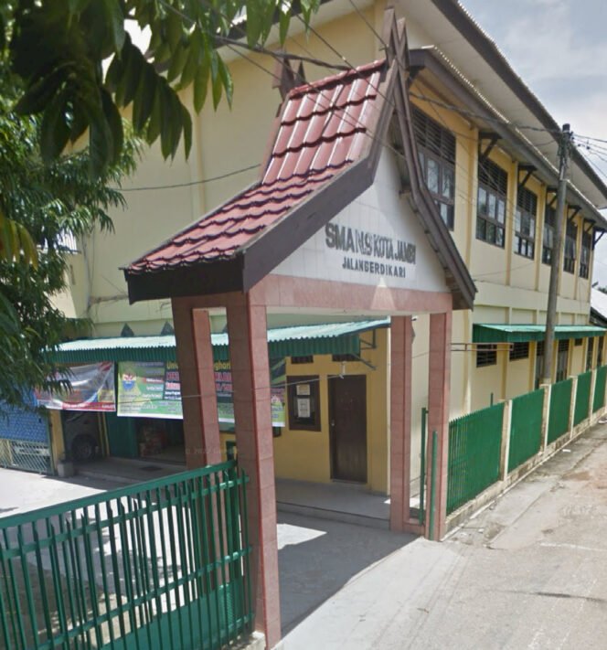 
					Dugaan Pungli Berkedok Sumbangan: Kesaktian Kepsek SMAN 9 Kota Jambi dan Kamus Ajaibnya