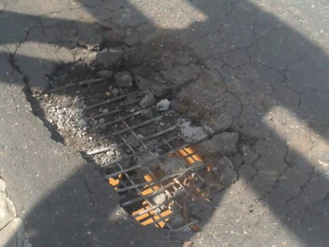
					Warga Sarolangun Geram! Jembatan Rusak Parah Diduga Akibat Truk Batubara Bertonase Tinggi dan Kulalitas Aspal Yang Buruk!