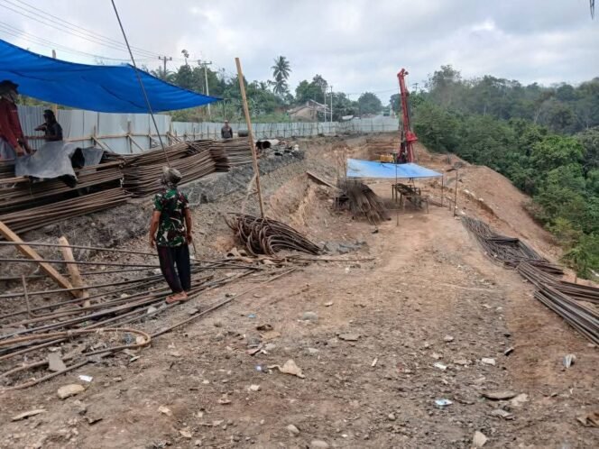 
					Proyek ‘Siluman’ di KM 53 Muara Bungo: Rekomendasi PUPR Jambi dan Proses Pengadaan Diduga Menyimpang