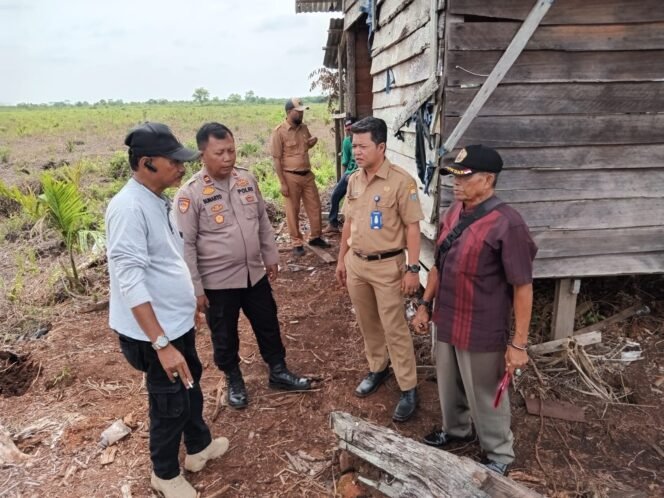 
					Kapolsek Dendang dan Uptd KPHP Tanjab Timur Langsung Tinjau Ke Lahan Sengketa
