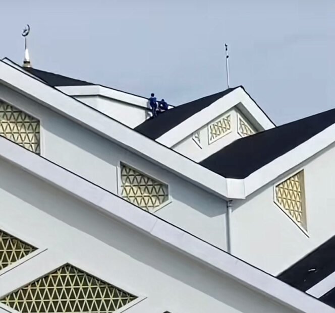
					Dugaan Pelanggaran SOP dan K3 di Proyek Islamic Center Jambi: Pekerja Tak Pakai Alat Keselamatan
