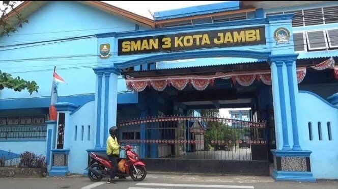 
					Sistem Diskriminasi di SMAN 3 Kota Jambi: Tinggal Kelas Karena Alfa, Tanpa Dibina Dengan Pemanggilan Orang Tua Siswa