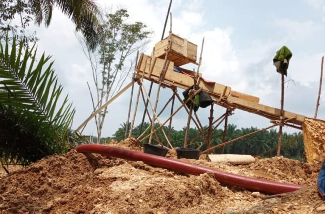 
					PETI di Meranti B3 Merangin: Dompeng Milik Teguh Kian Mengganas, Kades dan APH Dituding Tutup Mata!