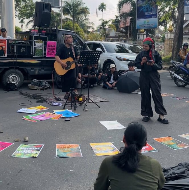 
					Aksi Hari HAM Sedunia di Jambi: Suarakan Bencana di Sumatra dan Mendesak Pemerintah Pusat Untuk Penetapan Status Bencana Nasional!