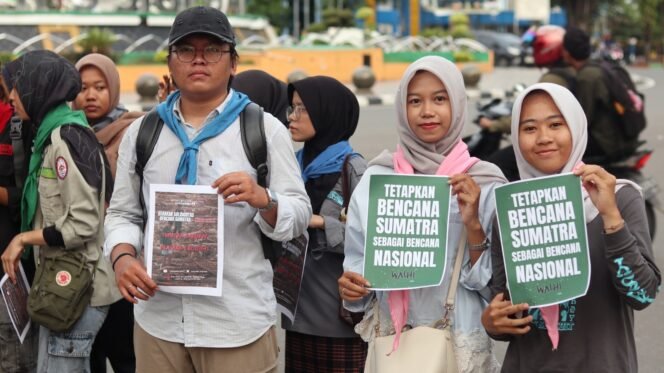 
					Komunitas, Mahasiswa dan Masyarakat Jambi Gelar Aksi Solidaritas untuk Korban Bencana di Aceh, Sumut dan Sumbar