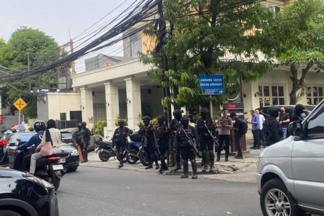 
					Kejagung Geledah Kafe de’Clan Cipete dan 11 Lokasi Lain, Penyidikan Dugaan Korupsi Masuk Babak Baru