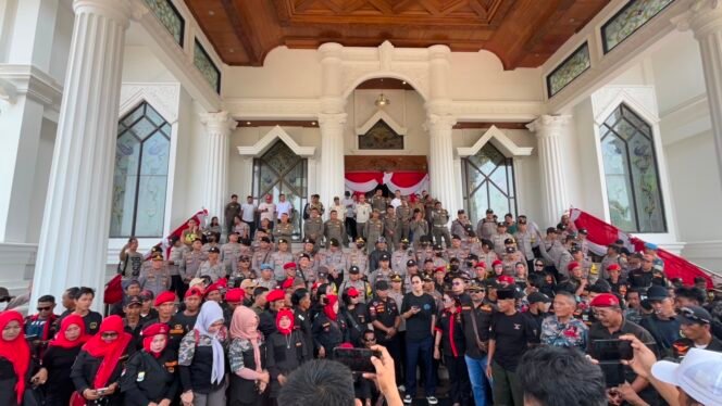
					GRIB Jambi Gelar Aksi Damai di Kantor Gubernur, Kritik Keras Kepemimpinan Al Haris: “Jambi Belum Merdeka dari Oligarki dan Korporasi”